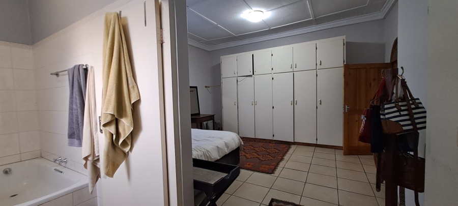 6 Bedroom Property for Sale in Eureka Free State